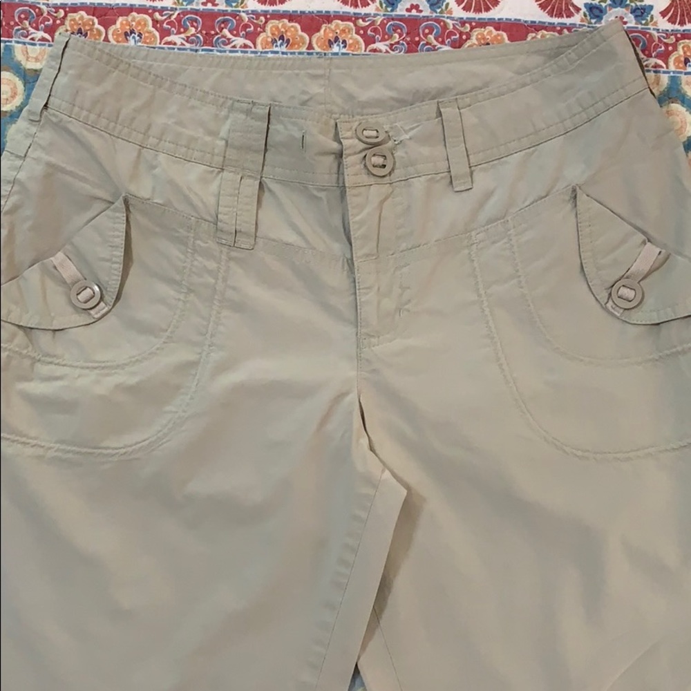 Columbia khaki hiking shorts 10/12 w/rollup hem